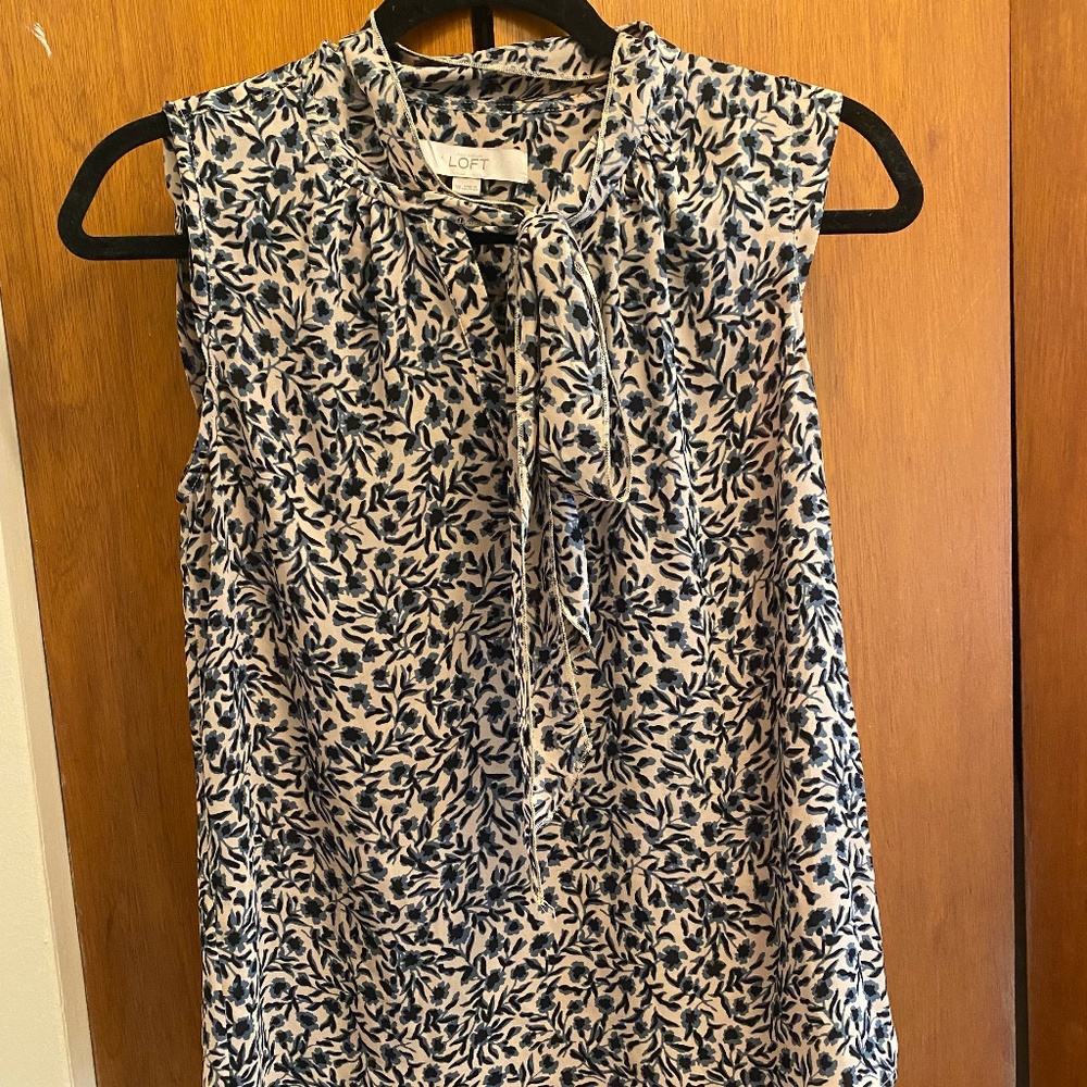 Ann Taylor Loft Floral Sleeveless Blouse